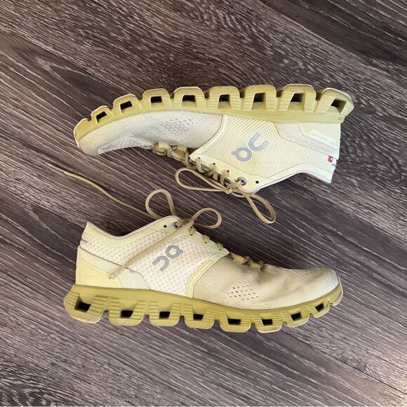 On Running Cloud X - Picture 2 of 9